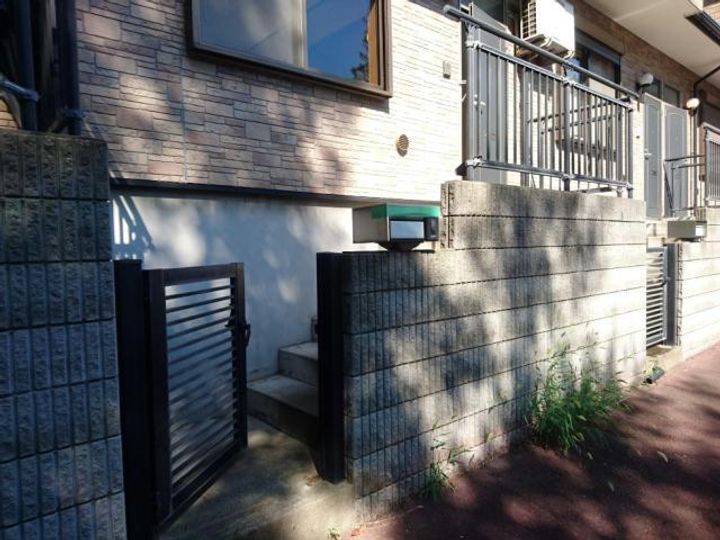 千葉県船橋市田喜野井4(一戸建)の賃貸物件の玄関