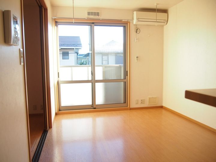 ADESSO Cの居間