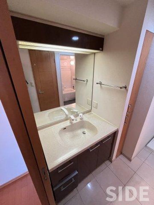 リーガル大阪城東の内装