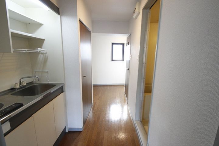 第6野地ビルの内装