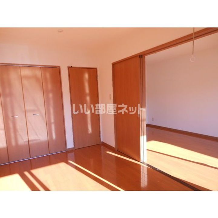 栃木県宇都宮市下戸祭1(マンション)の賃貸物件の居間