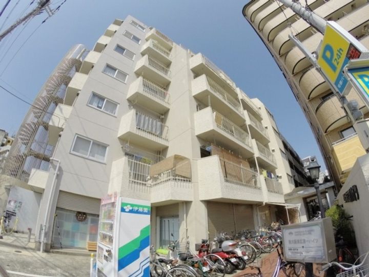 新大阪末広第一ハイツの外観