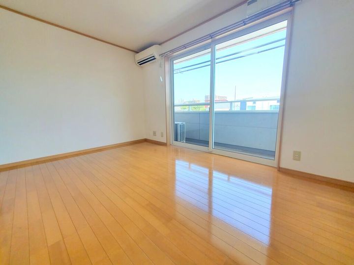 ホワイトベールの居間