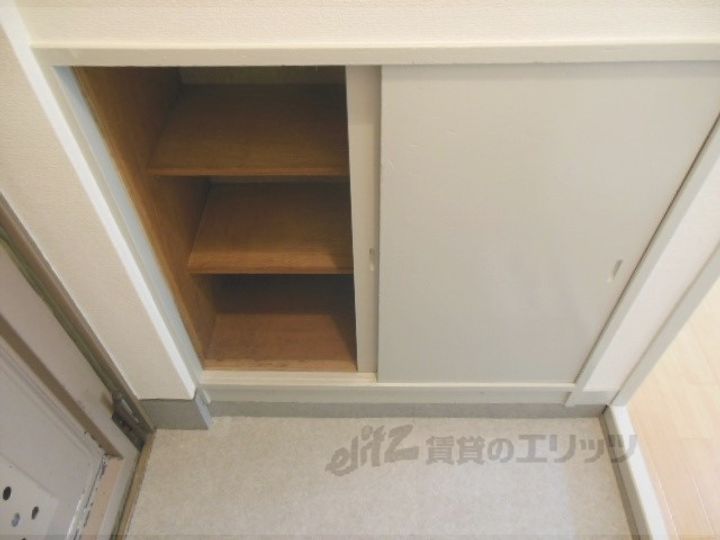 榊田マンションの内装