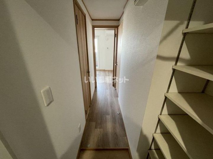 メリディアン岩沼弐番館の玄関