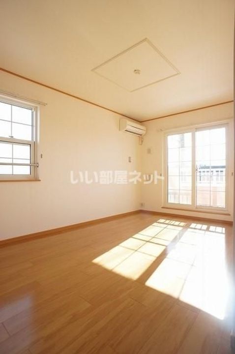 福島県いわき市錦町江栗1(アパート)の賃貸物件の居間