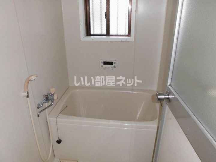 朋栄ハイツ2号館の風呂