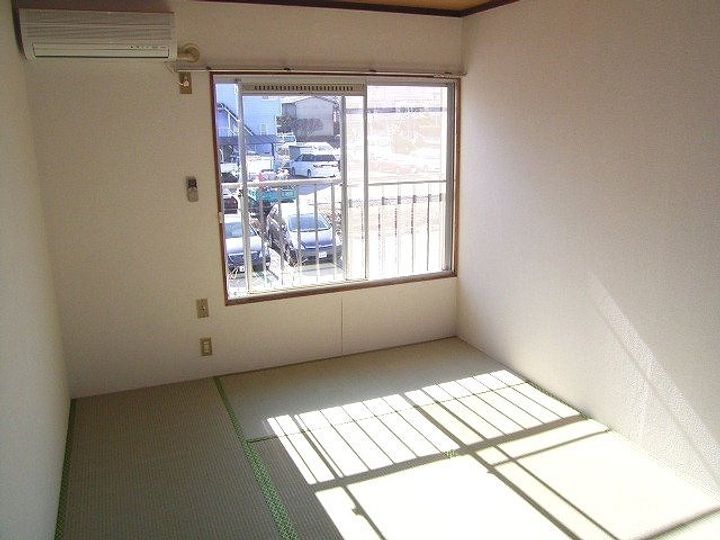 ヒルサイドハイツの居間