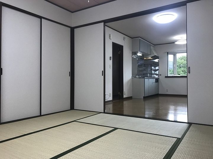 グランクリュー鷹匠の居間