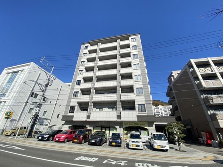La montagne Aの外観