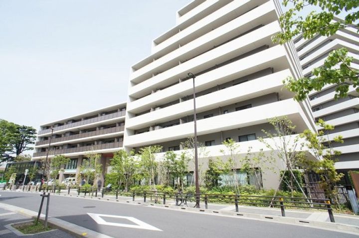 プライムメゾン江古田の杜ウェストの外観