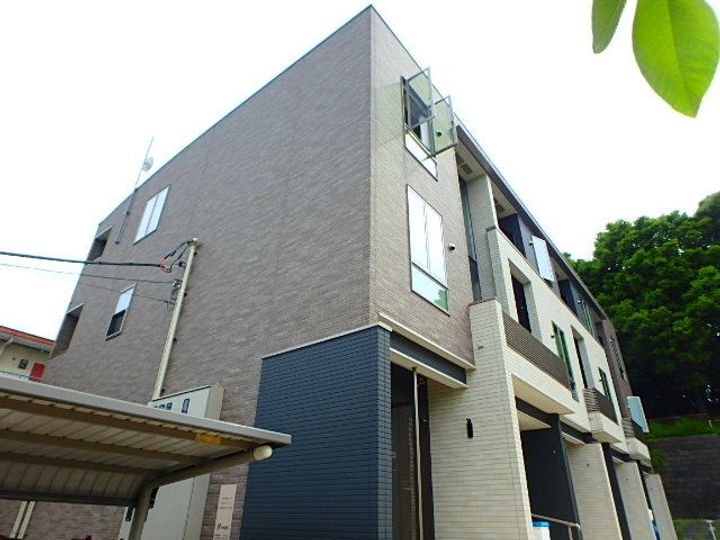 コリーヌ・Mの外観