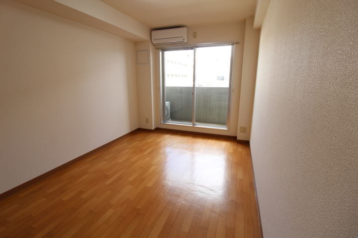 ワンノール米山Aの居間