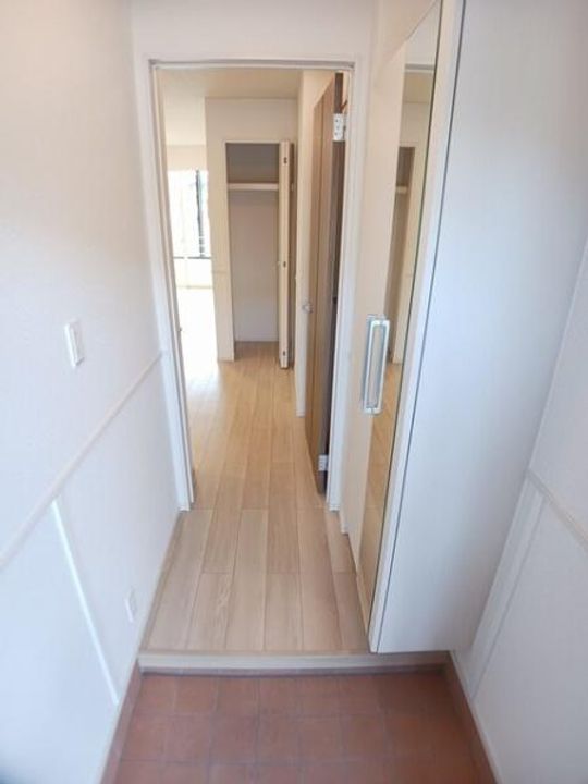 ベニアージュ Dの玄関