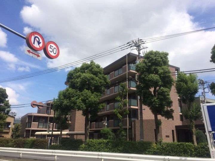 東京都練馬区小竹町2(マンション)の賃貸物件の外観