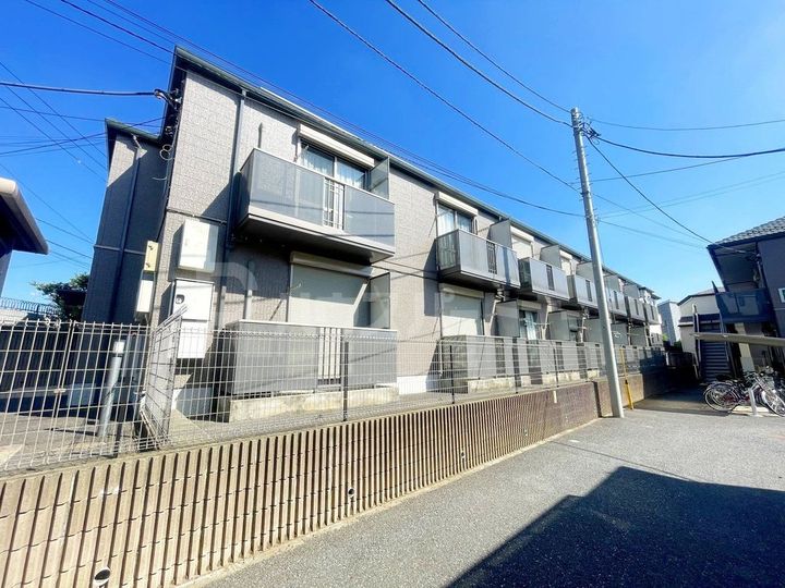 クレスト・ドミールの外観