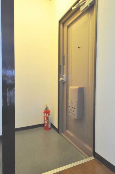 大阪府八尾市南太子堂3(マンション)の賃貸物件の玄関