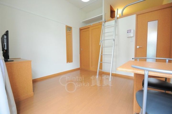 大阪府池田市渋谷1(アパート)の賃貸物件の居間