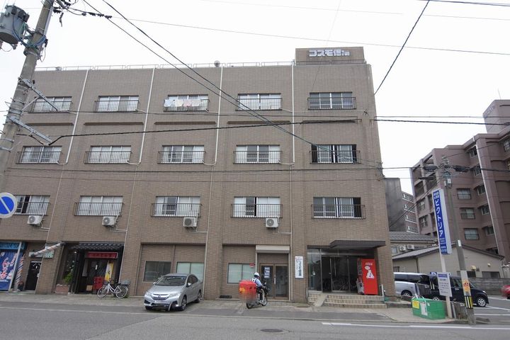 コスモ信濃の外観