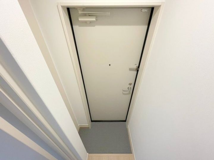 MELDIA下新庄の玄関