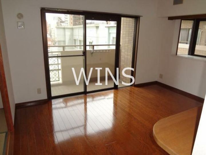 福岡県福岡市中央区荒戸2(マンション)の賃貸物件の居間