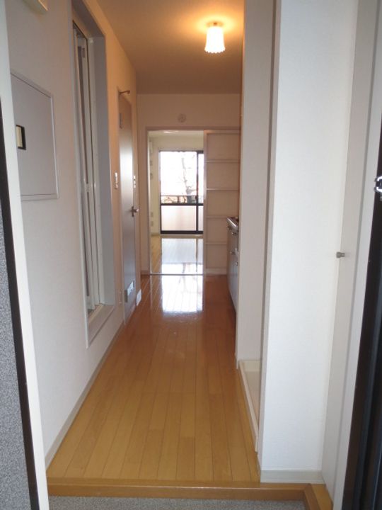 パルコートα Iの玄関