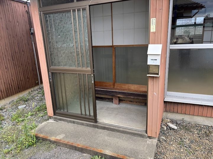 岩手県大船渡市大船渡町字上山(一戸建)の賃貸物件の玄関