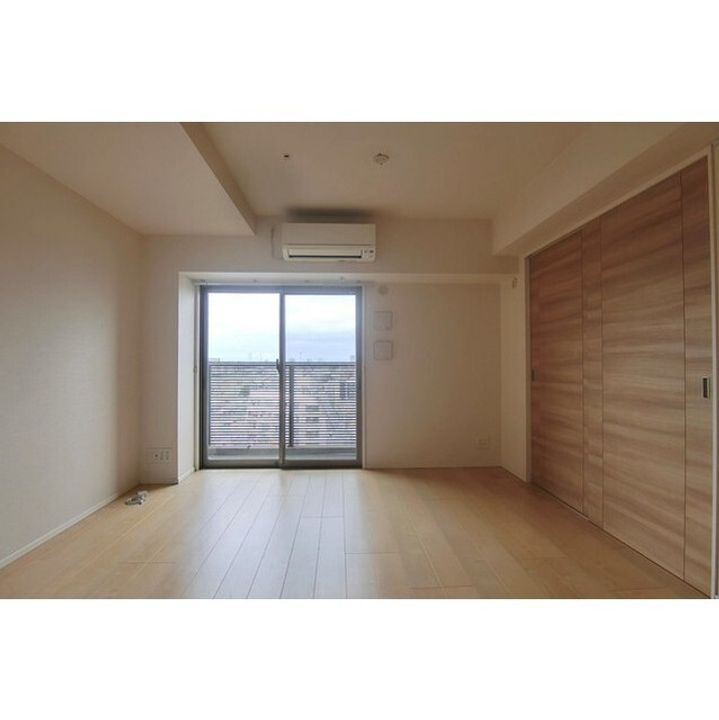 プライムアーバン津田沼の居間