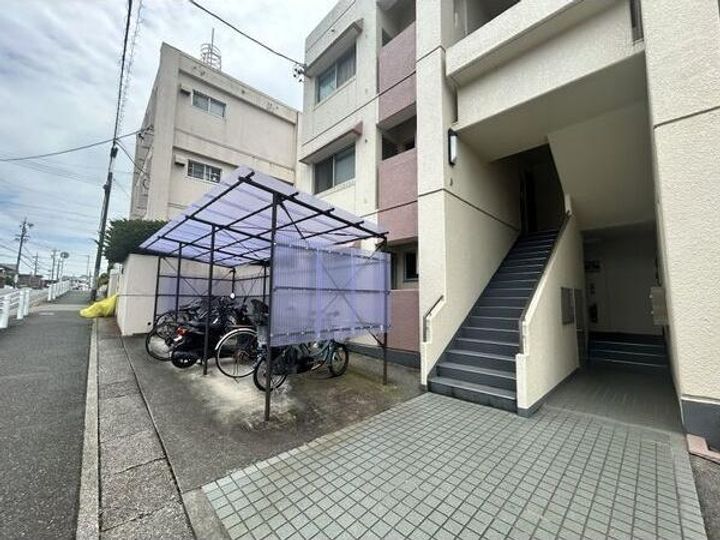 愛知県名古屋市名東区上社4(マンション)の賃貸物件の地図