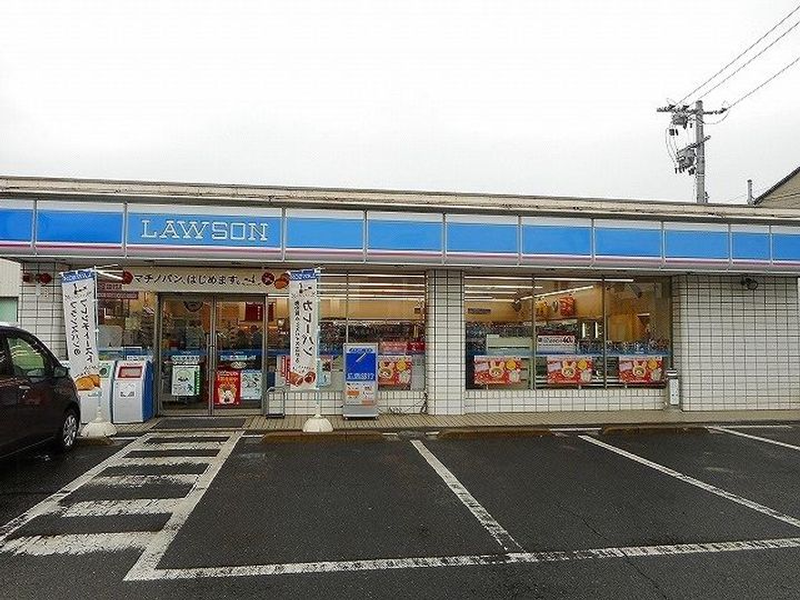 ロータス Cの周辺