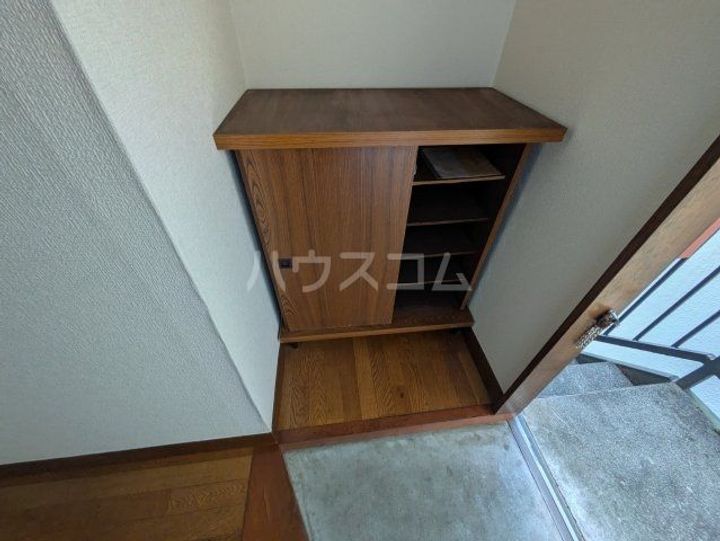 ハイブリッジ栢山の玄関