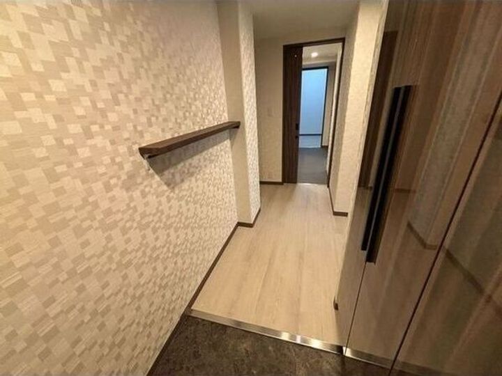 Fリミテッド北広島の玄関