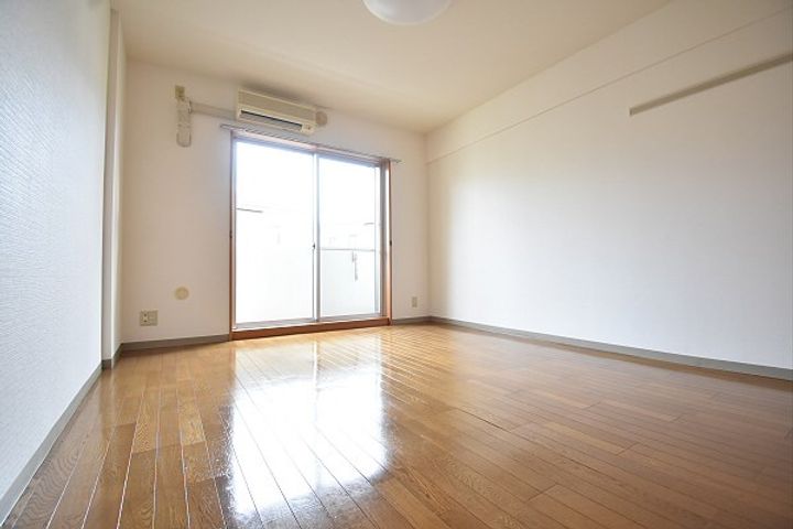 東京都府中市白糸台1(マンション)の賃貸物件の居間