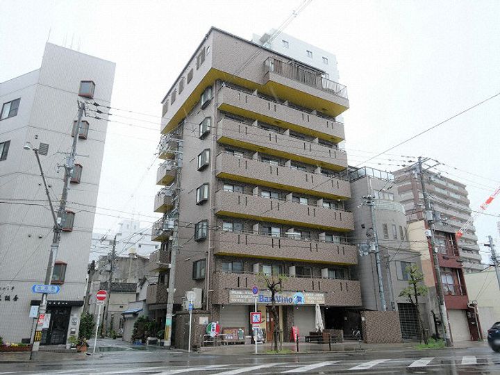 マンション丸旺の外観