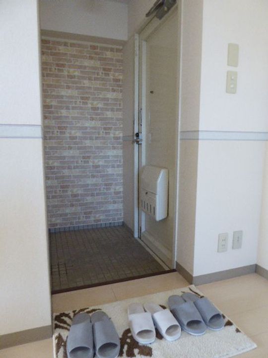 サンパレスセイワの玄関