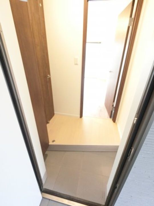 千葉県千葉市中央区白旗2(アパート)の賃貸物件の玄関