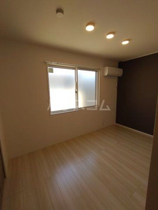 トリア テュラーのその他画像