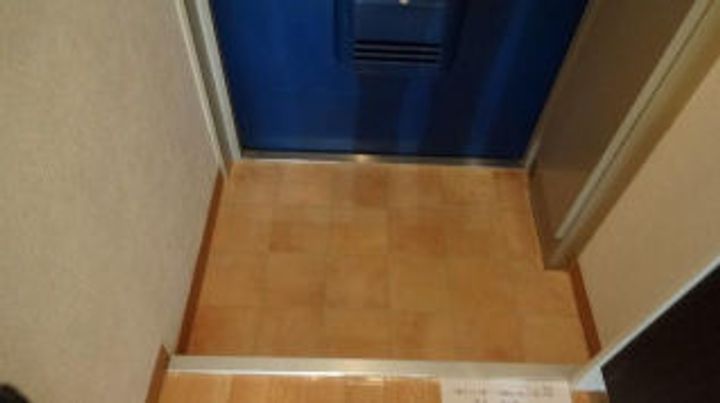 ロータリーマンション平代町の玄関