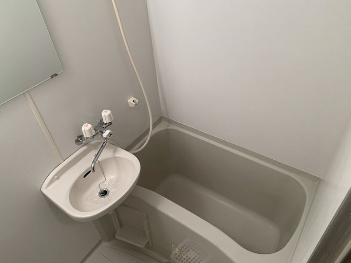 神奈川県秦野市平沢(アパート)の賃貸物件の風呂