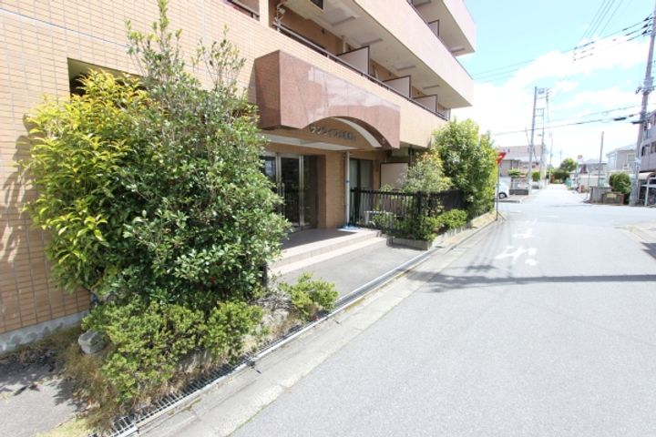 サンライフ土浦港町の外観