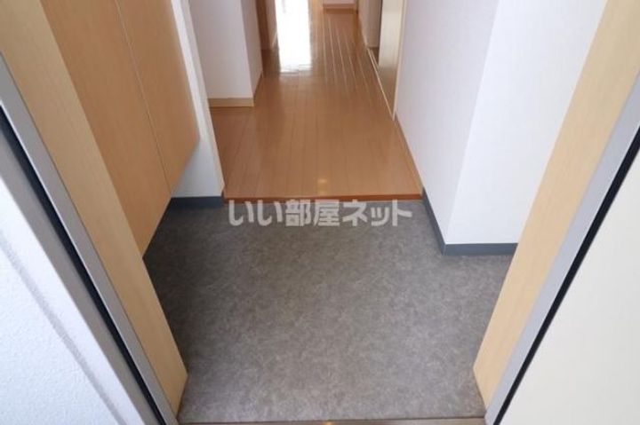 福島県いわき市平北白土字穂積(マンション)の賃貸物件の玄関