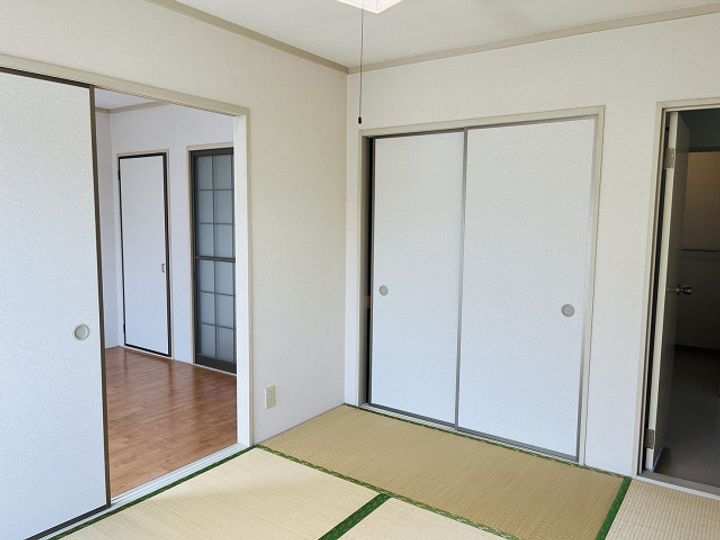 パステル郡A棟の居間