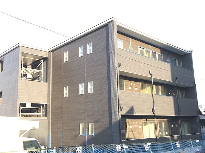 アリュール愛宕橋の外観