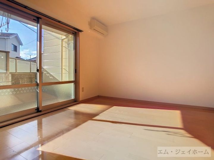 滋賀県野洲市行畑1(アパート)の賃貸物件の居間