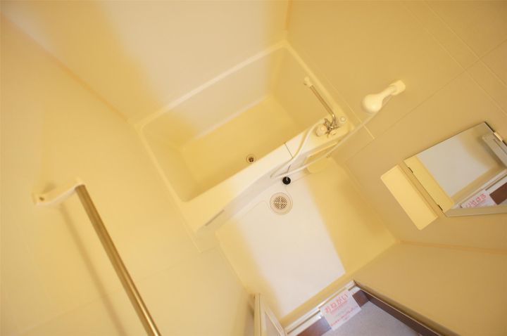 トゥー・ル・モンドの風呂