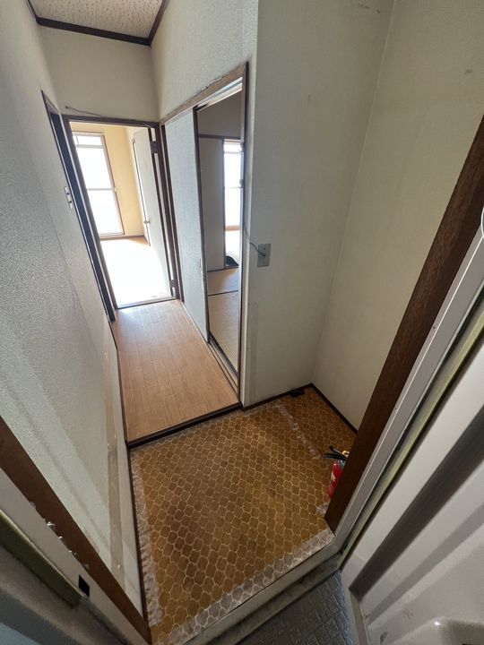 大谷ビルの玄関