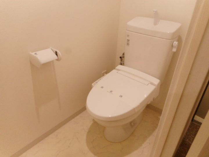 The Ookubo Baseの内装