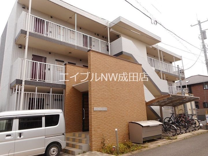 The Ookubo Baseの外観