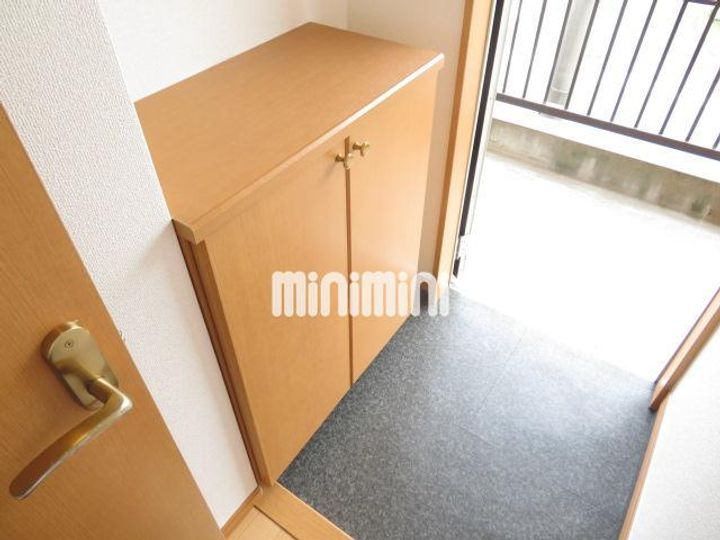 メゾンUセブンスター Dの玄関