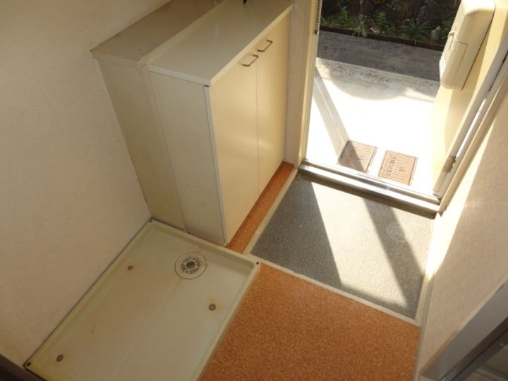 サムハイツの玄関